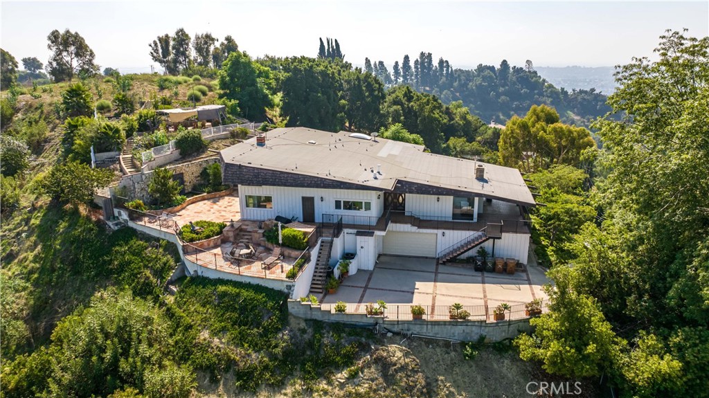 657 E Avocado Crest Road