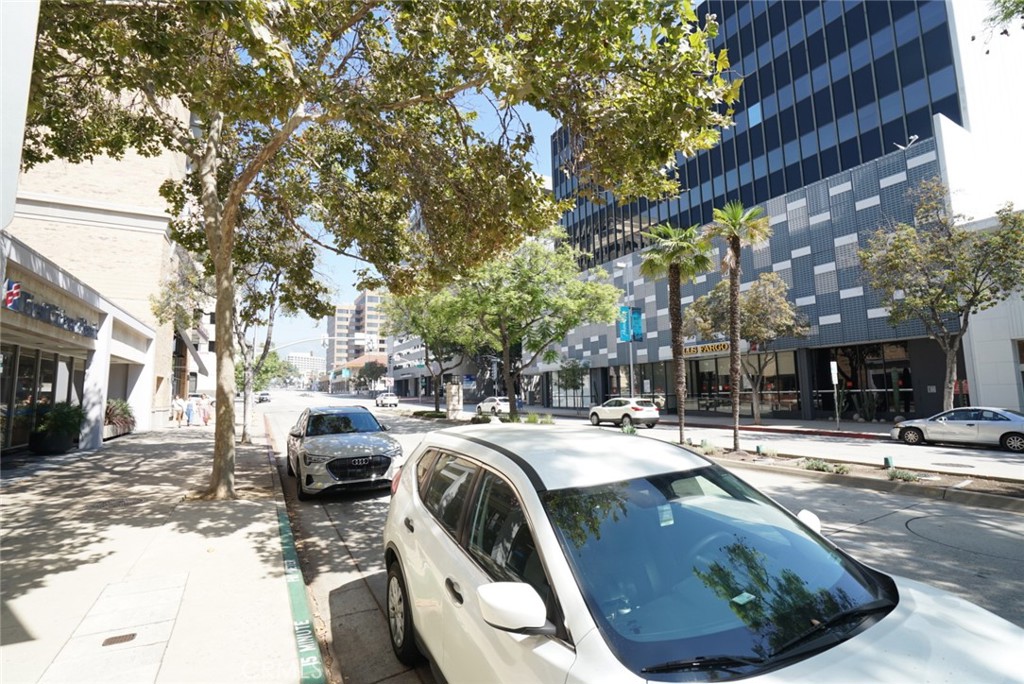 99 S Lake Avenue 102