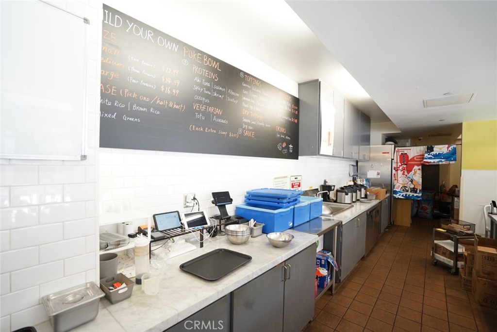 99 S Lake Avenue 102
