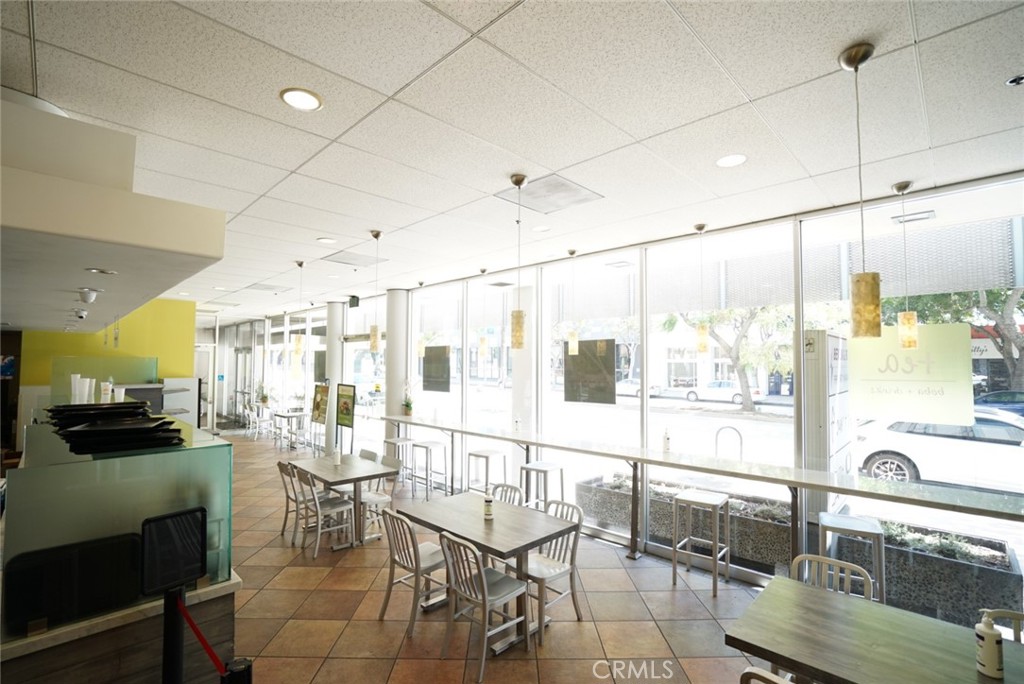 99 S Lake Avenue 102