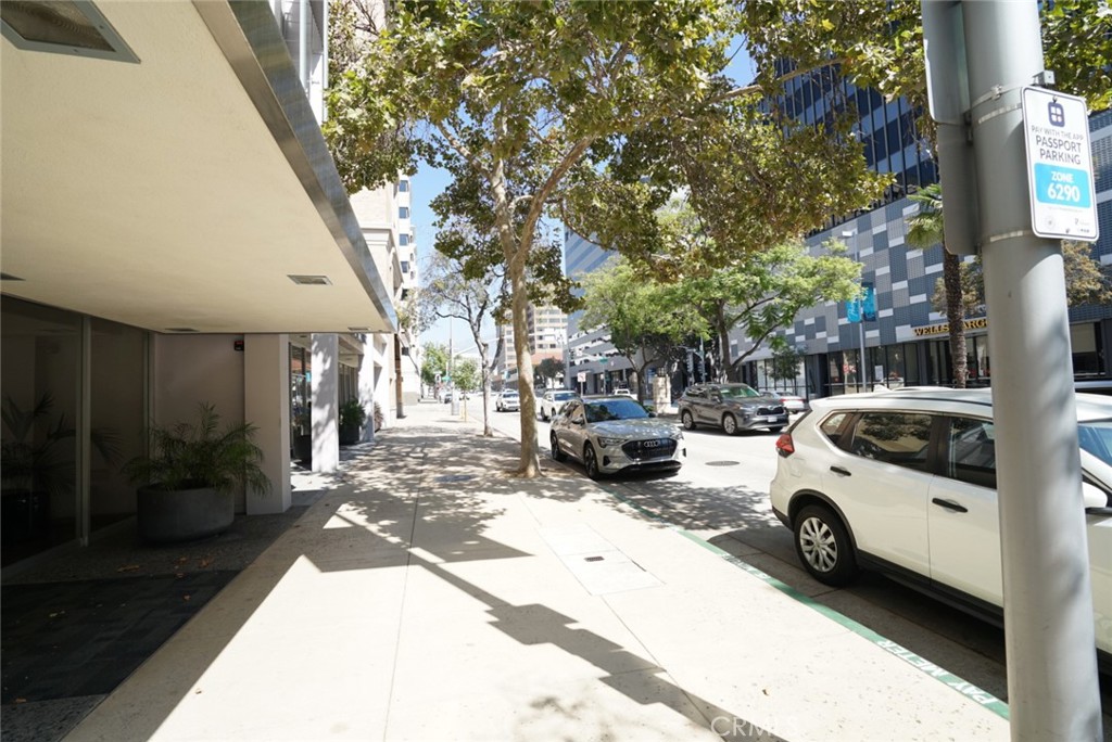 99 S Lake Avenue 102
