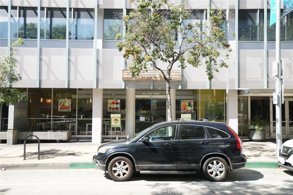 99 S Lake Avenue 102