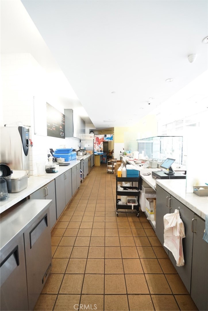99 S Lake Avenue 102