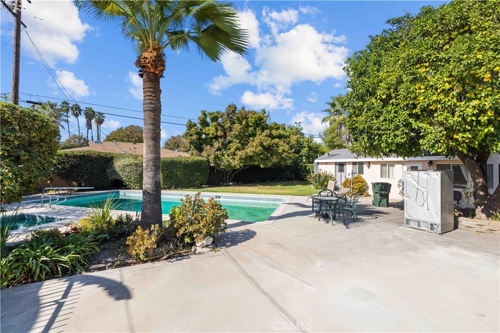 2631 Loganrita Avenue