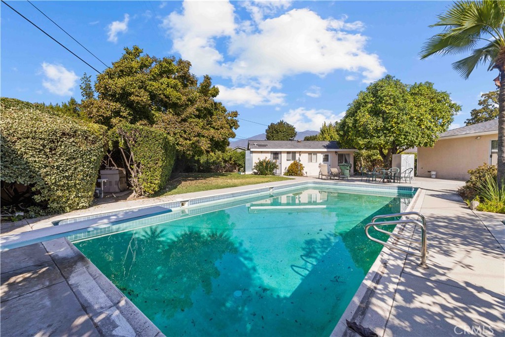 2631 Loganrita Avenue