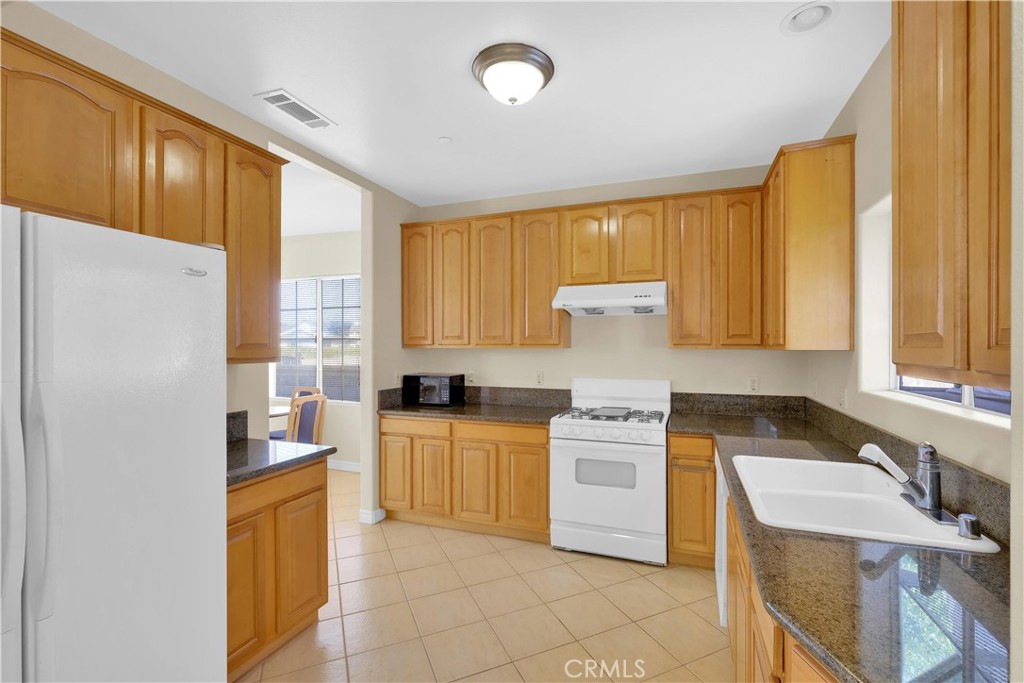 1615 S Atlantic Boulevard B