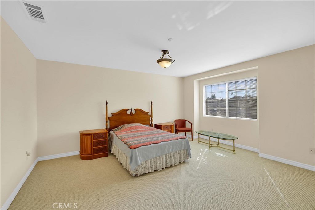 1615 S Atlantic Boulevard B