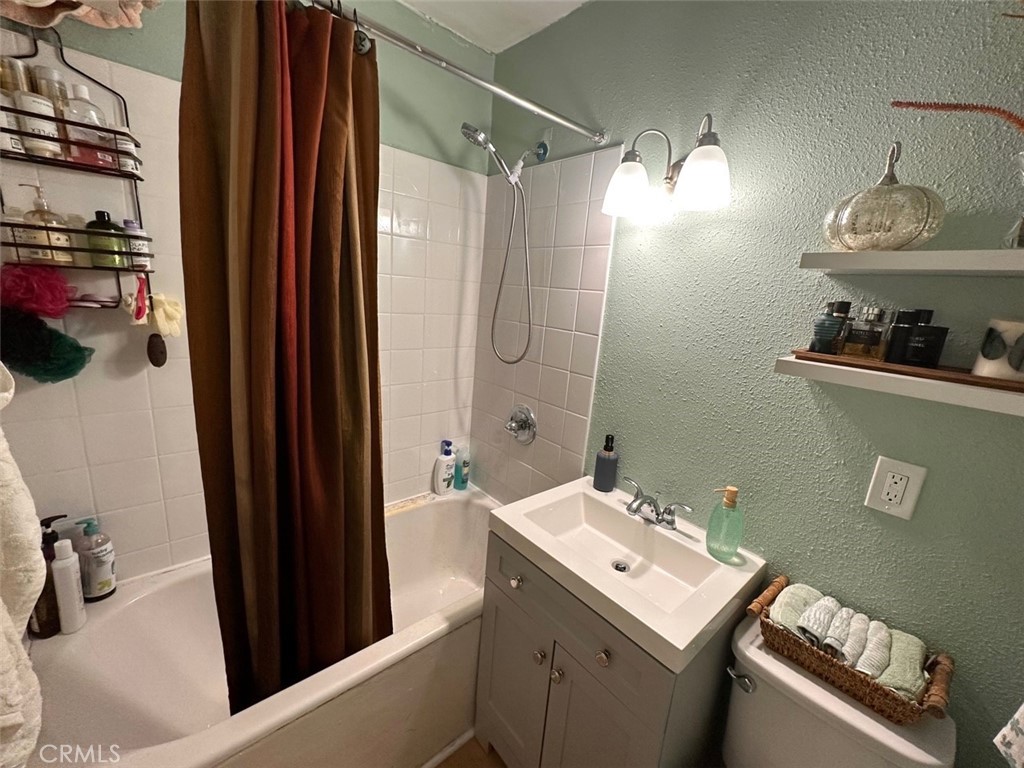 4735 Rosemead Boulevard