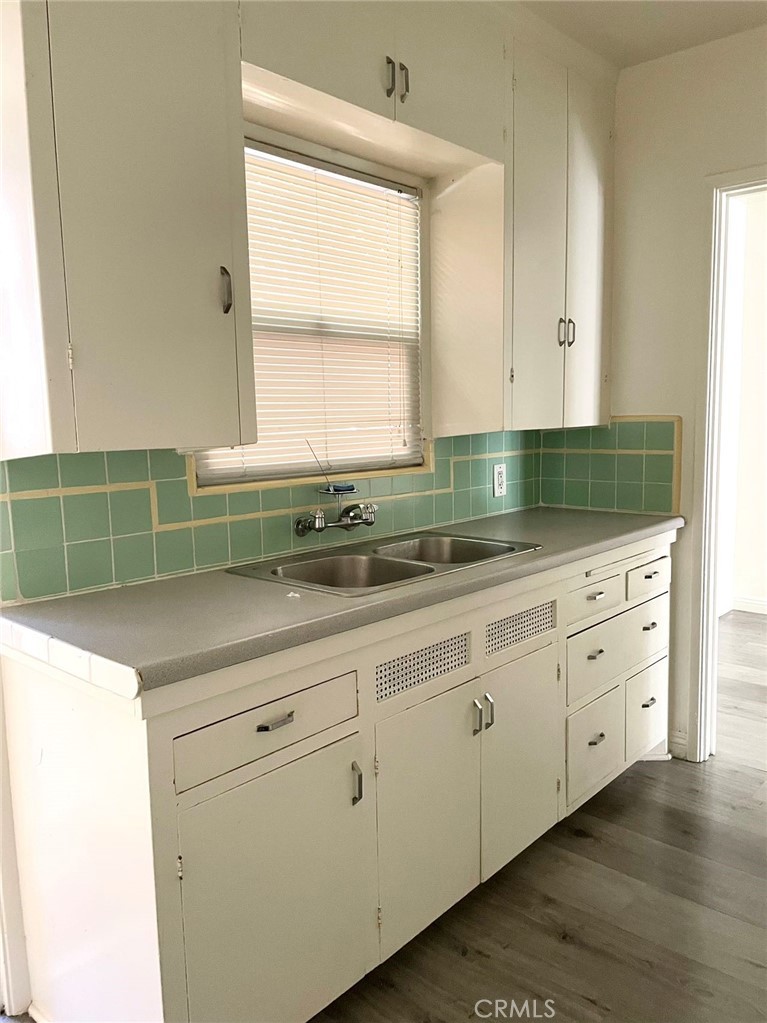 126 E Colorado Boulevard A