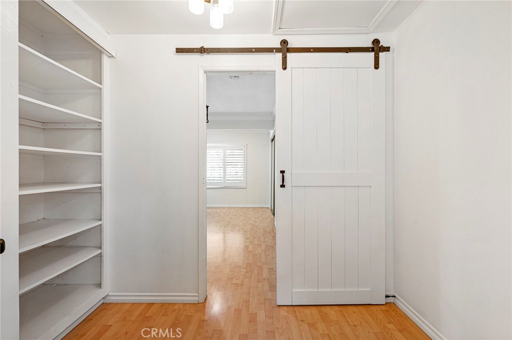 601 E Juanita Avenue