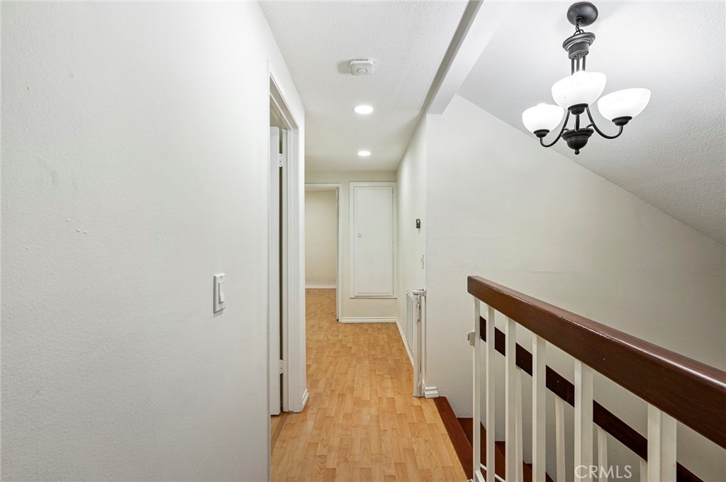 601 E Juanita Avenue