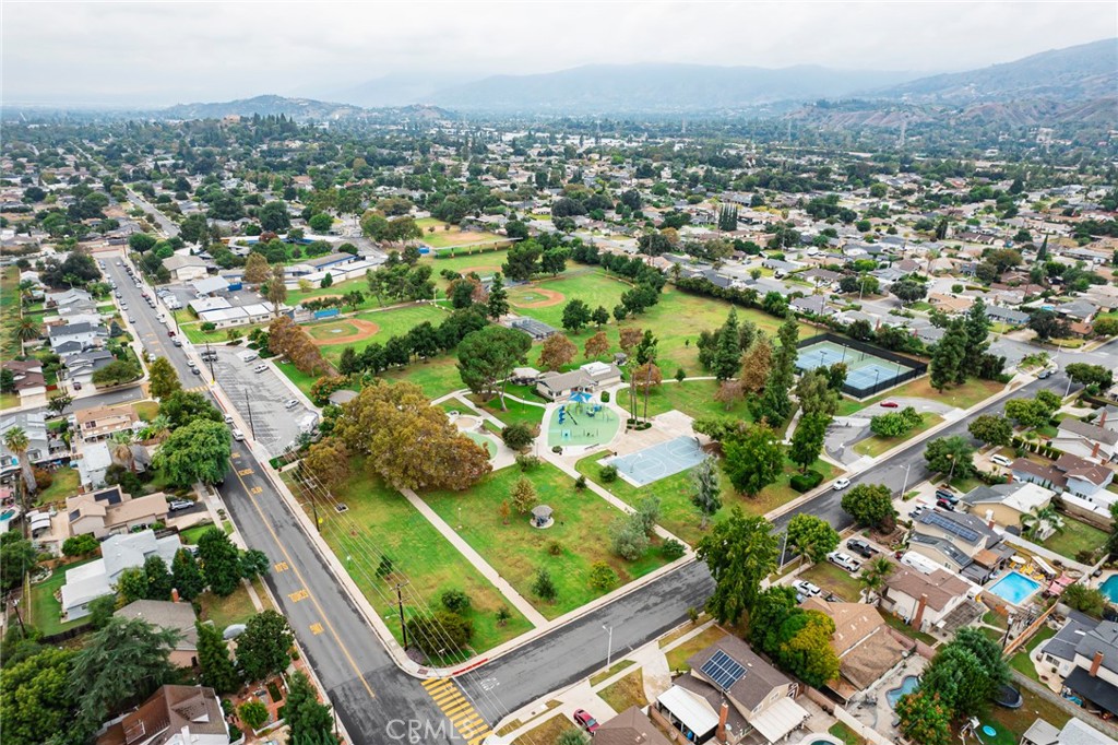 601 E Juanita Avenue