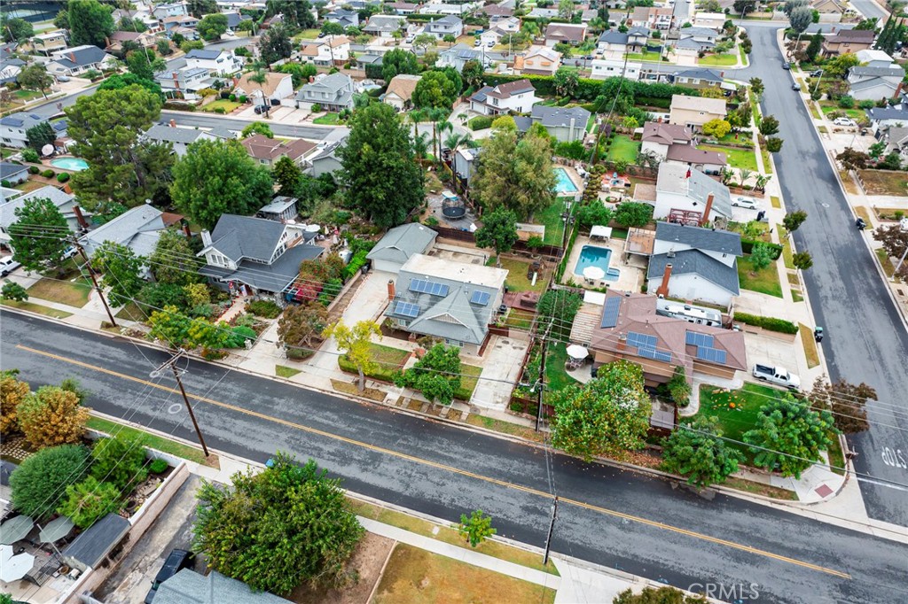 601 E Juanita Avenue