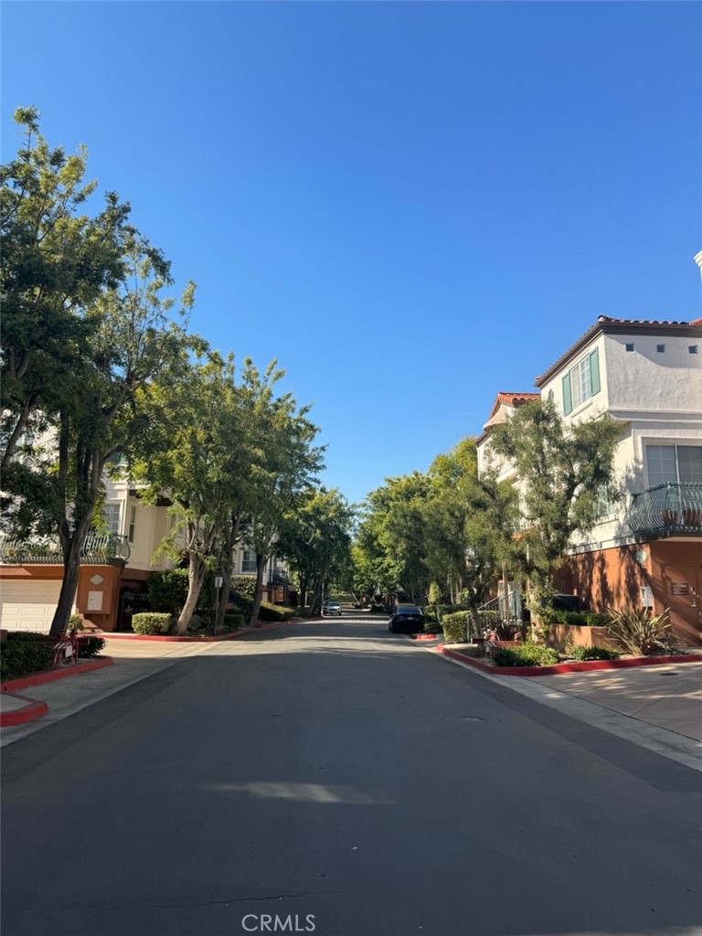 2963 Player Lane