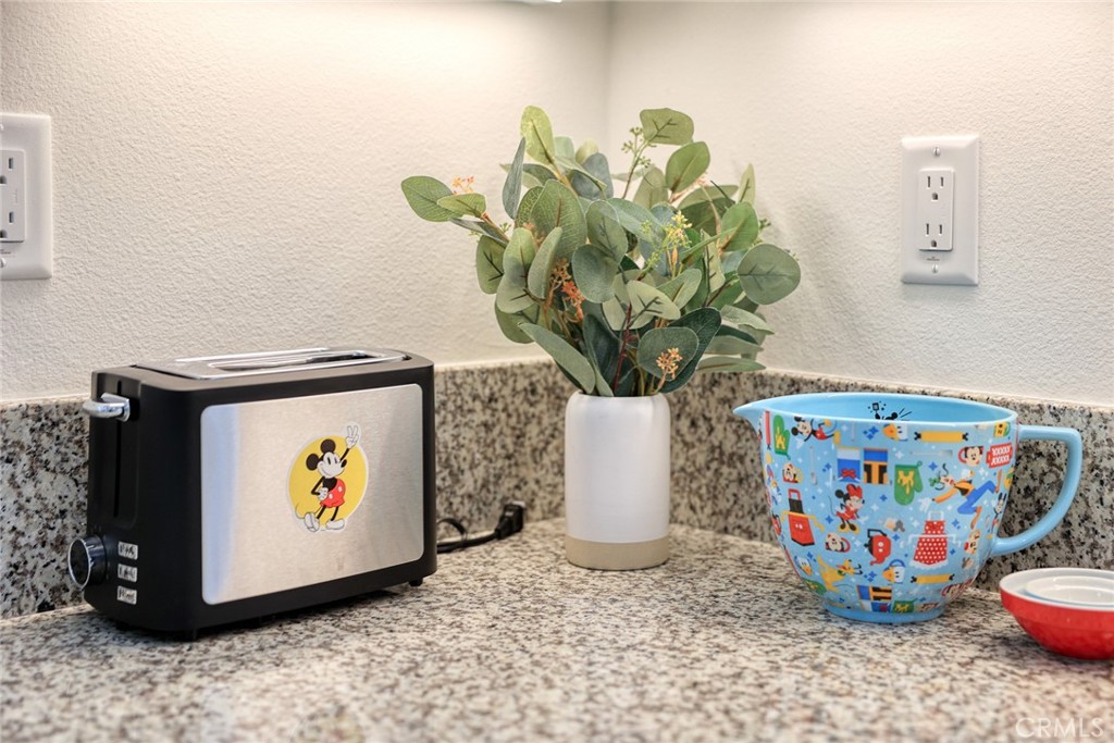 1602 W Bushell Street