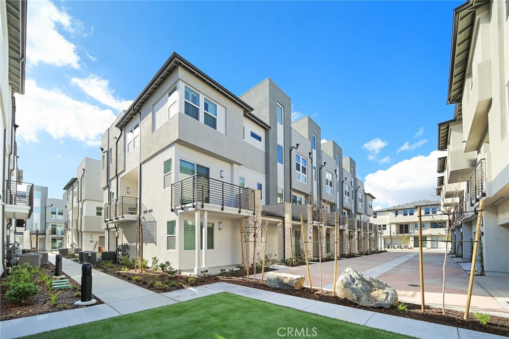 1602 W Bushell Street