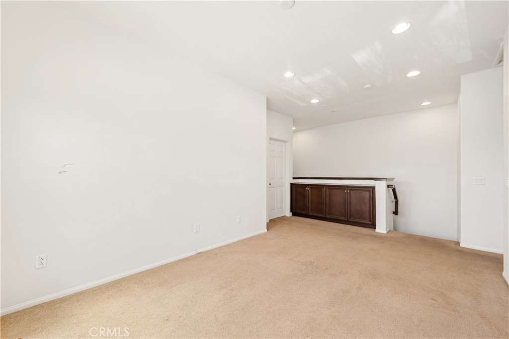 1077 Venice Way