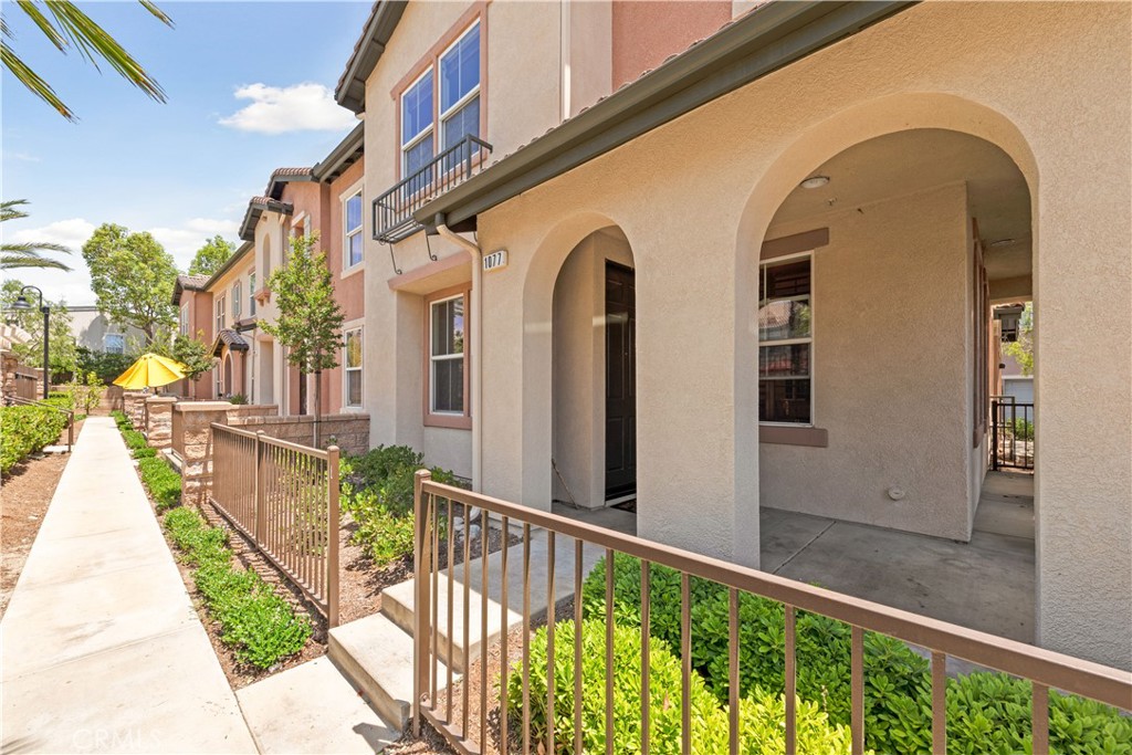 1077 Venice Way