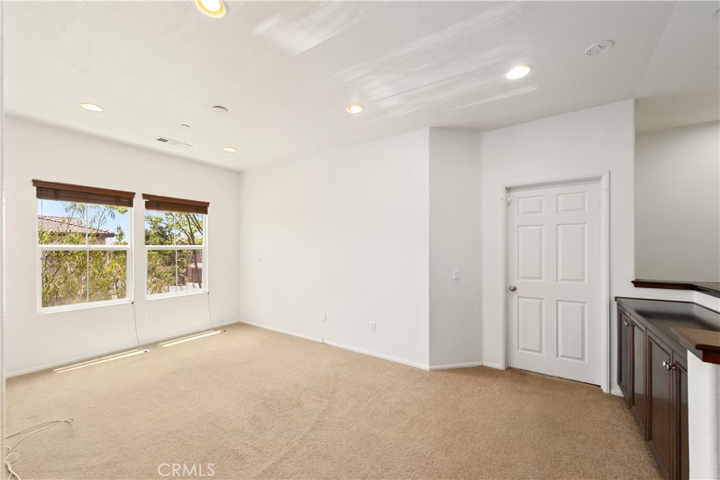 1077 Venice Way