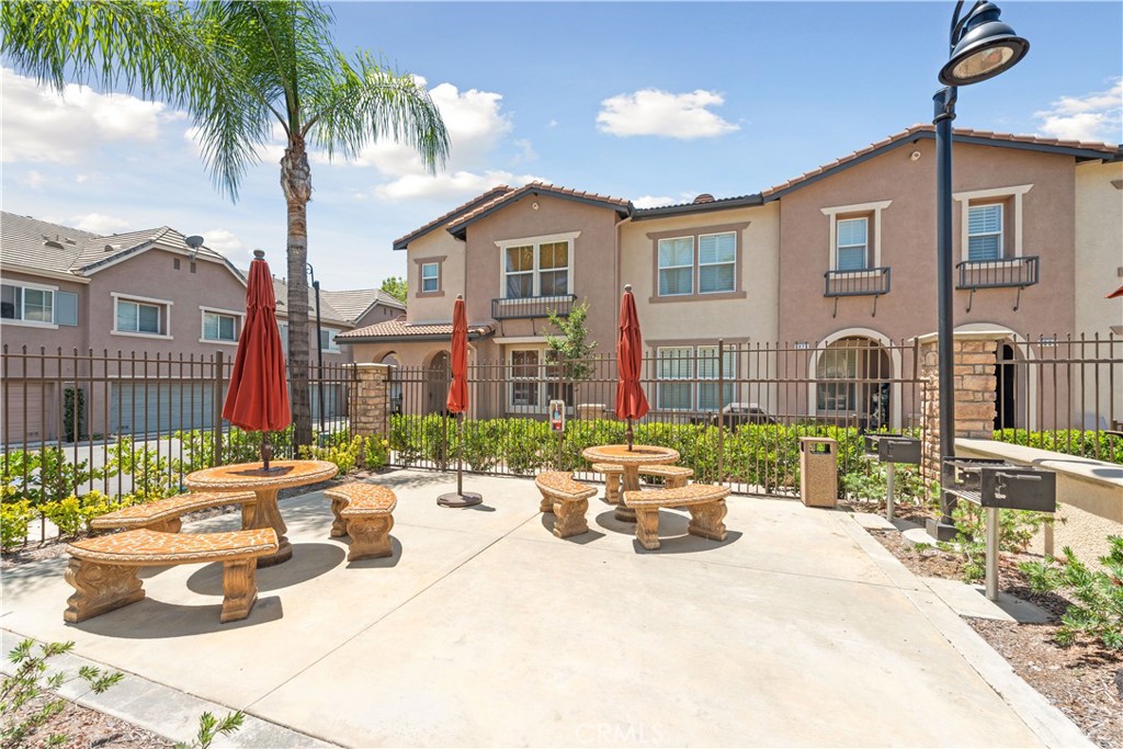 1077 Venice Way