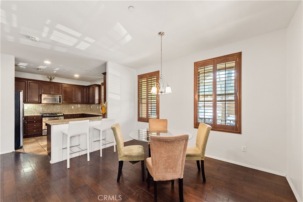 1077 Venice Way