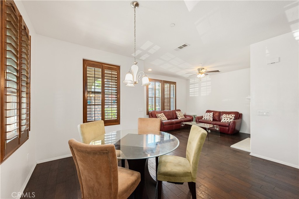 1077 Venice Way