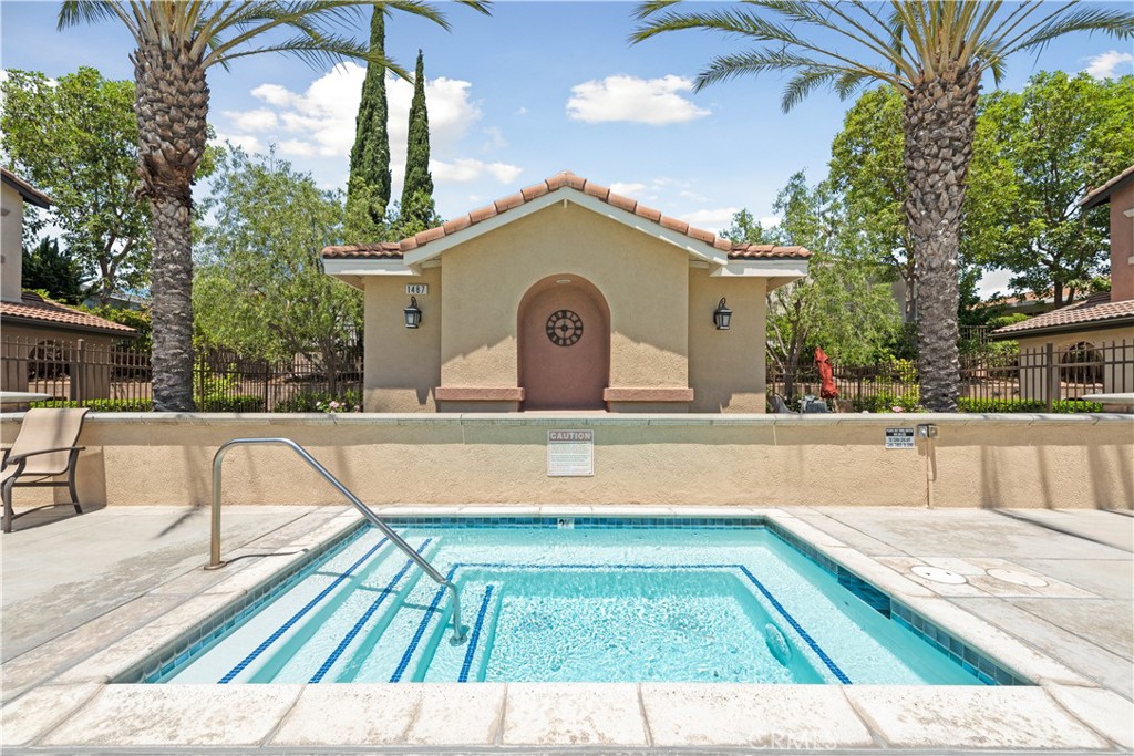 1077 Venice Way