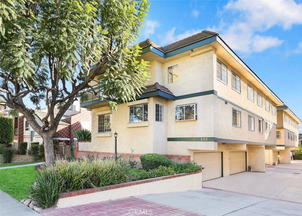 406 California Street A