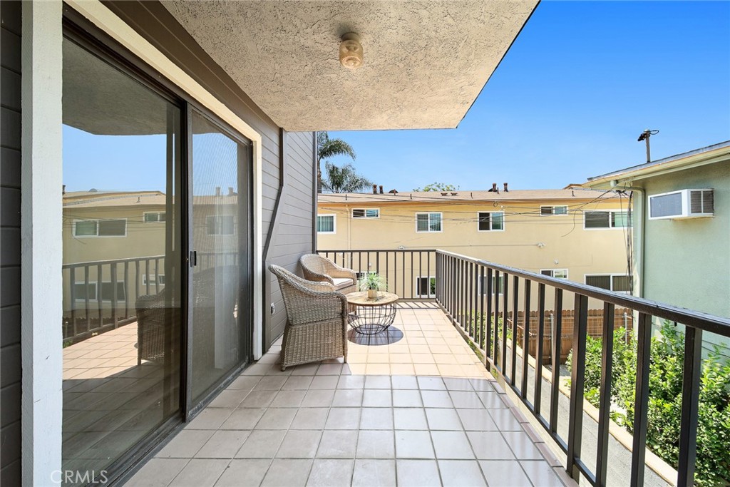 1107 W Duarte Road D