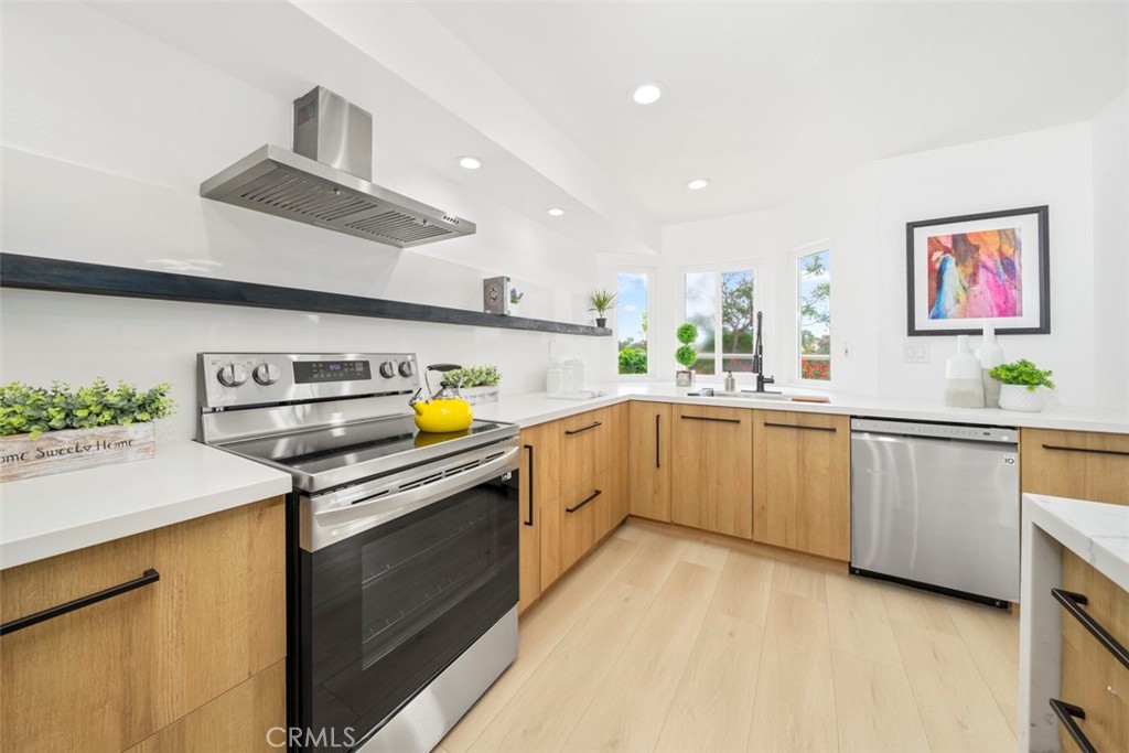 3638 Lorimer Lane
