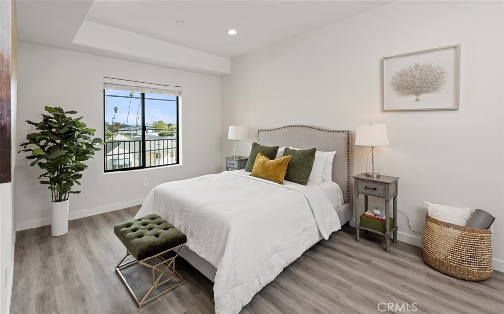 419 N Chandler Avenue 605