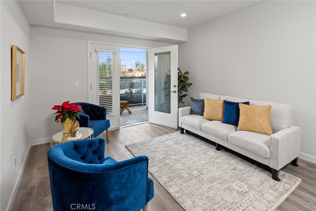 419 N Chandler Avenue 605