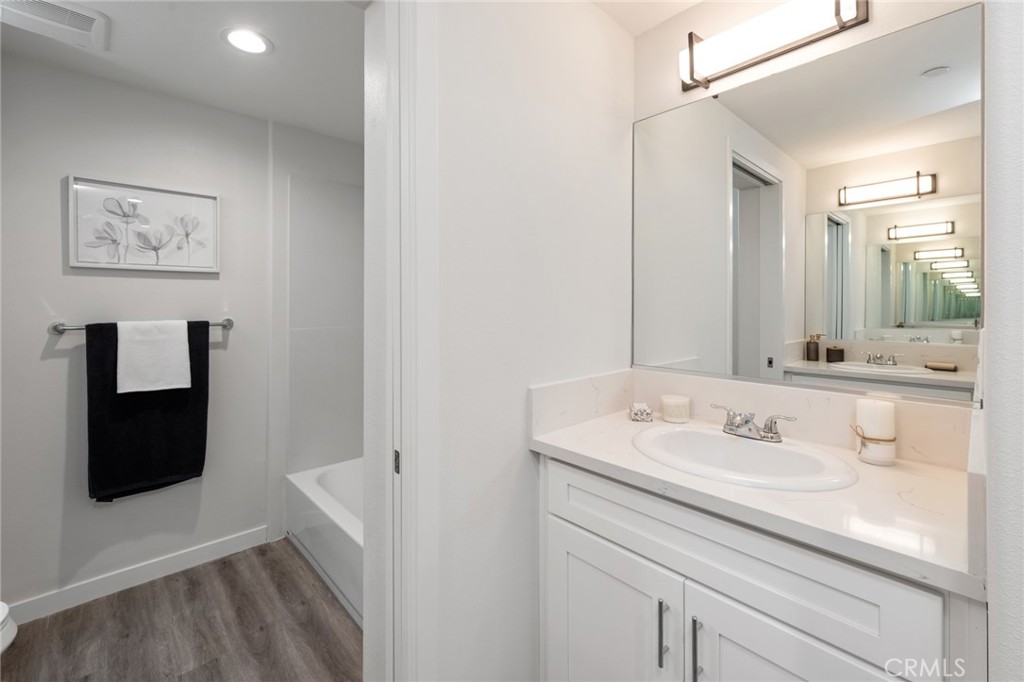 419 N Chandler Avenue 605