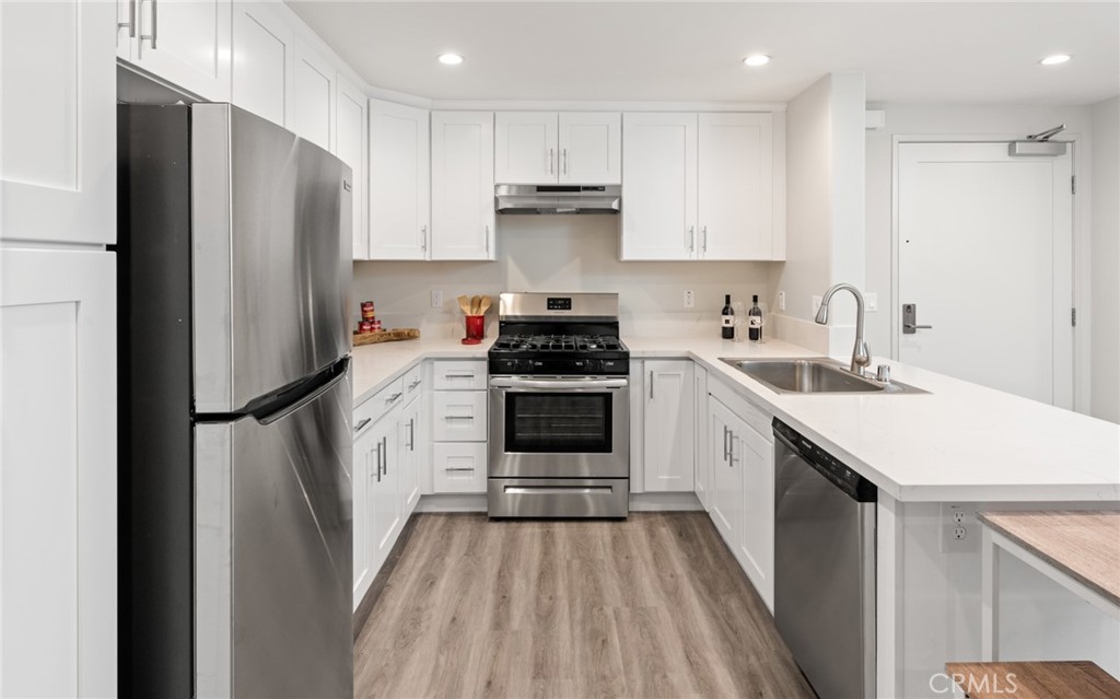 419 N Chandler Avenue 605