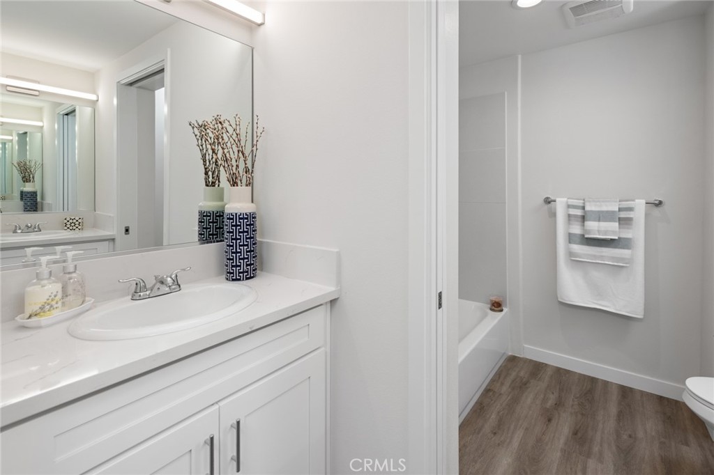 419 N Chandler Avenue 605