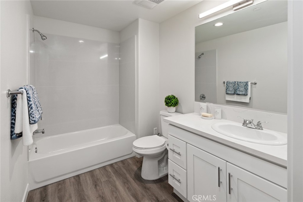 419 N Chandler Avenue 607