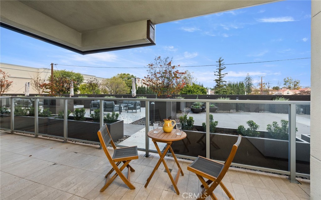 419 N Chandler Avenue 607