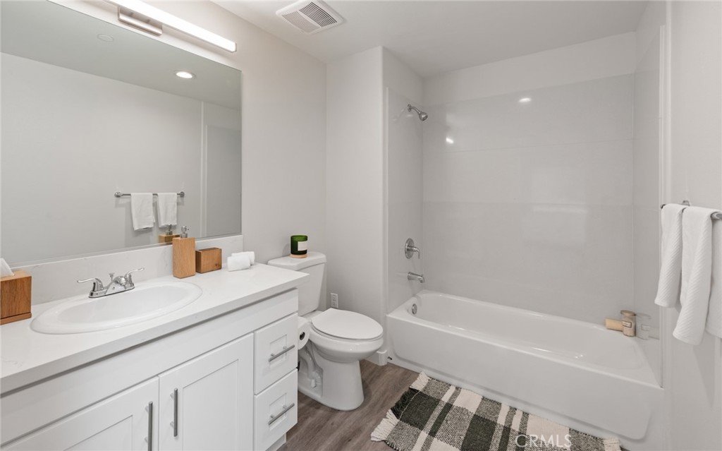 419 N Chandler Avenue 607