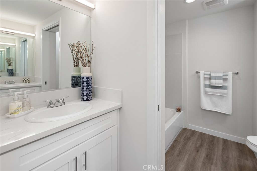 419 N Chandler Avenue 607