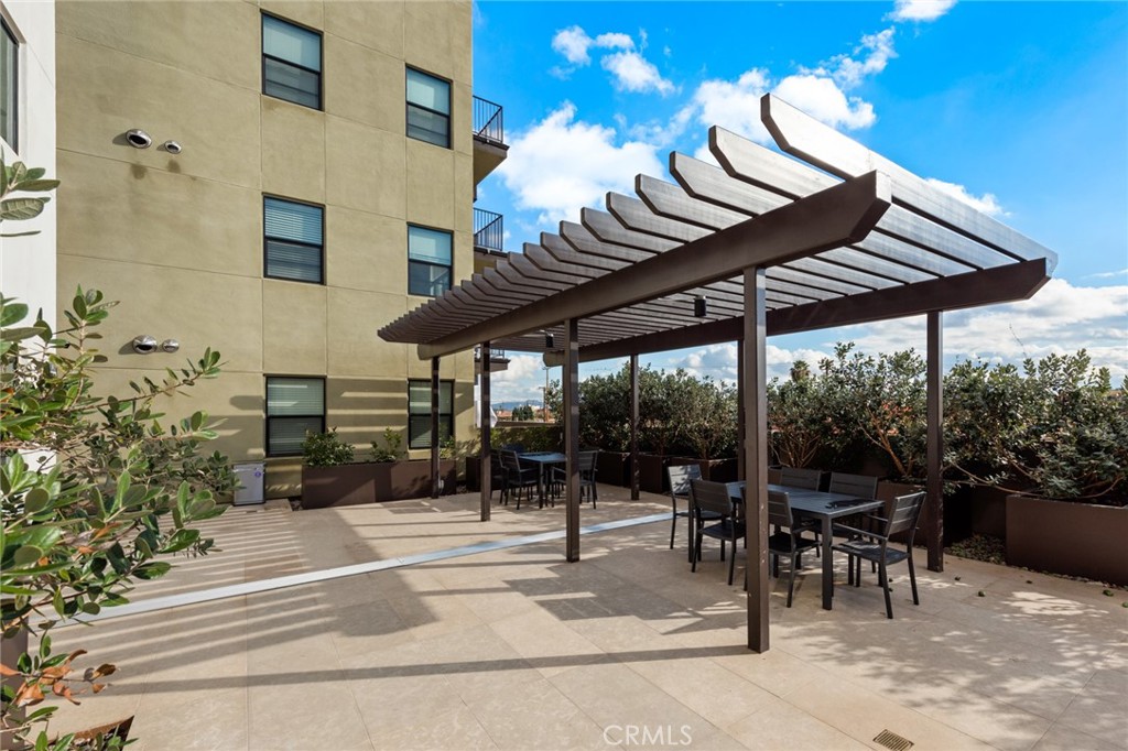 419 N Chandler Avenue 607