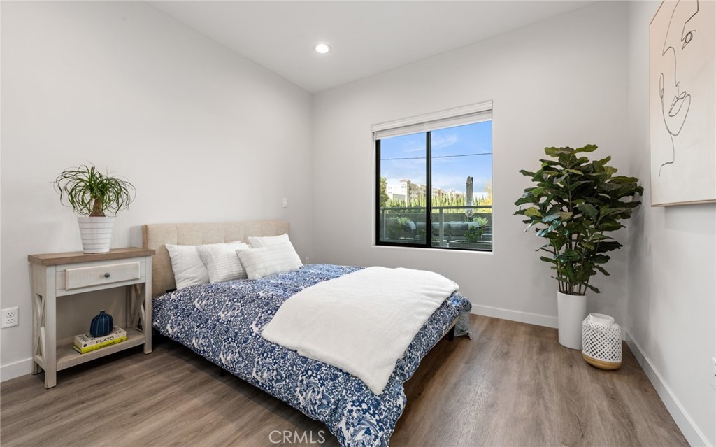 419 N Chandler Avenue 607