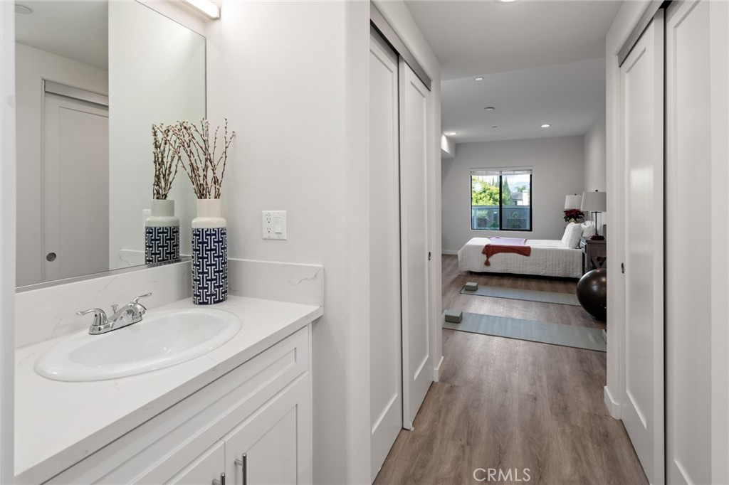 419 N Chandler Avenue 607