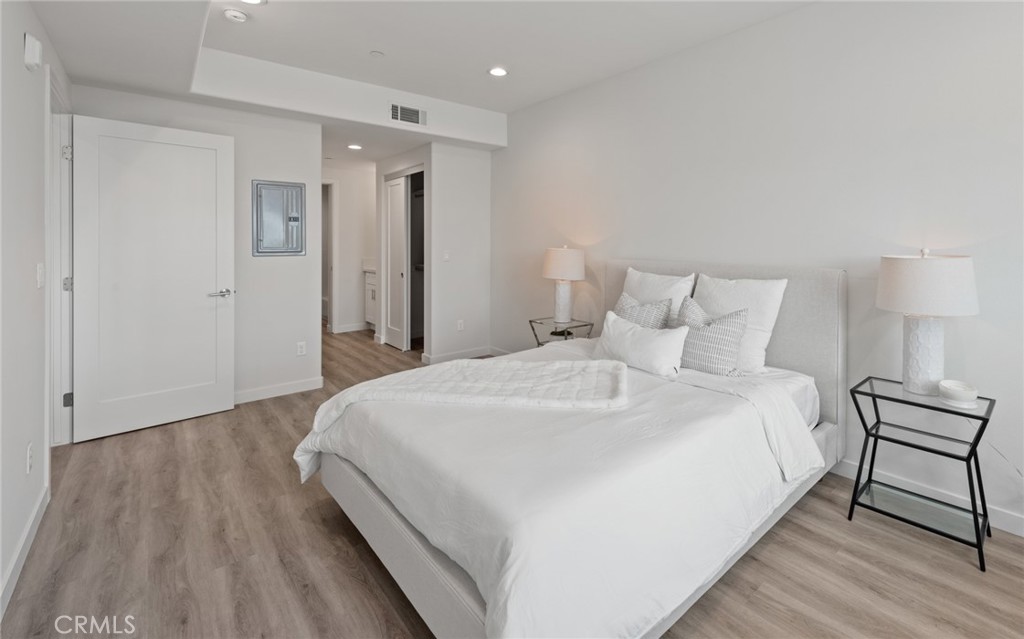 419 N Chandler Avenue 607