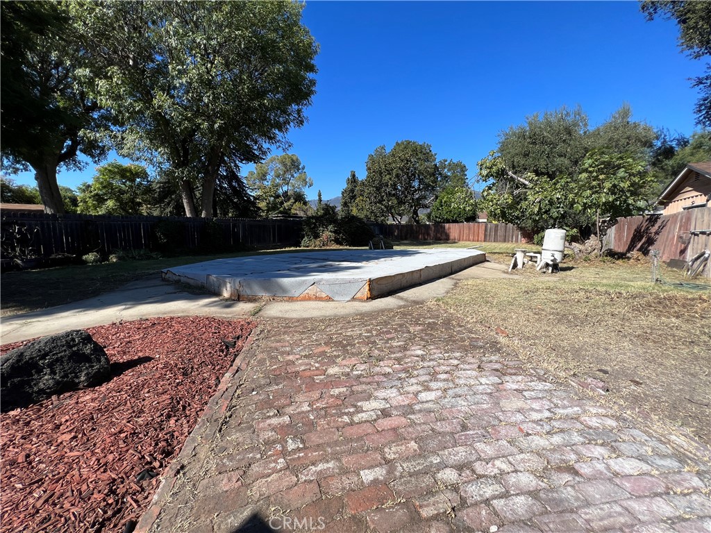 901 EL Dorado St