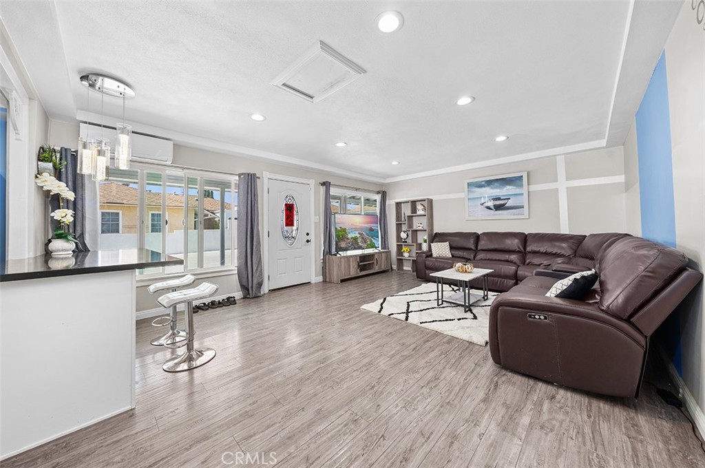 4817 Bartlett Avenue