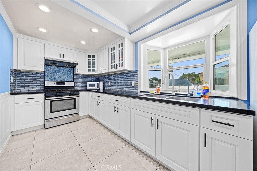 4817 Bartlett Avenue