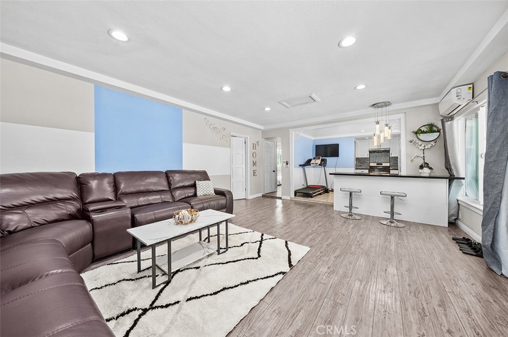 4817 Bartlett Avenue