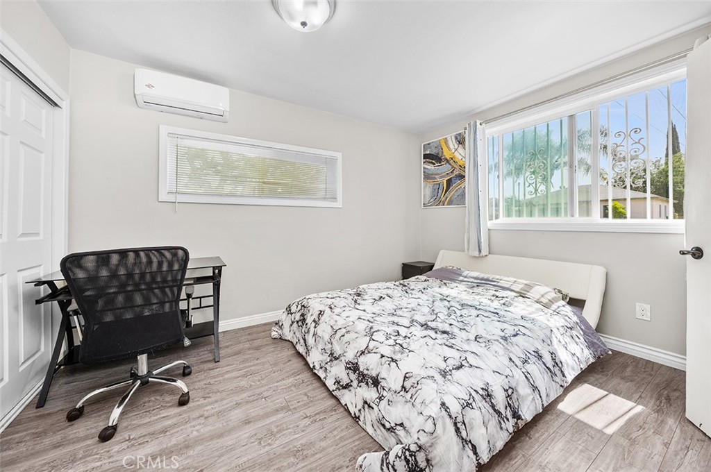 4817 Bartlett Avenue