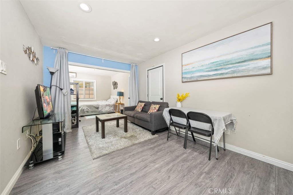 4817 Bartlett Avenue