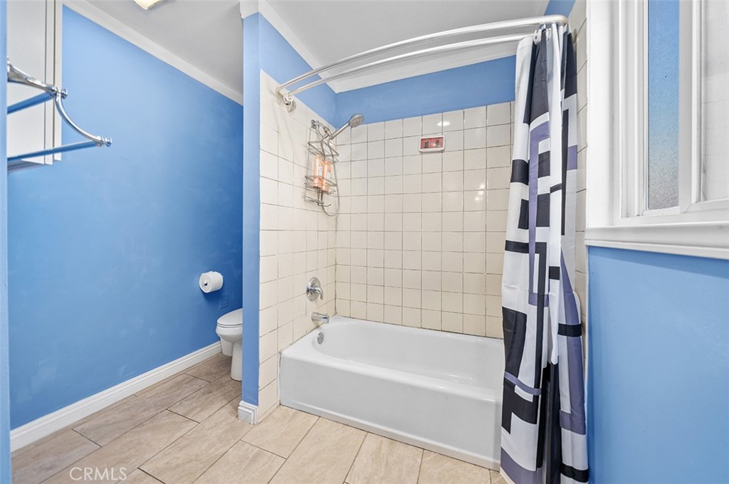 4817 Bartlett Avenue